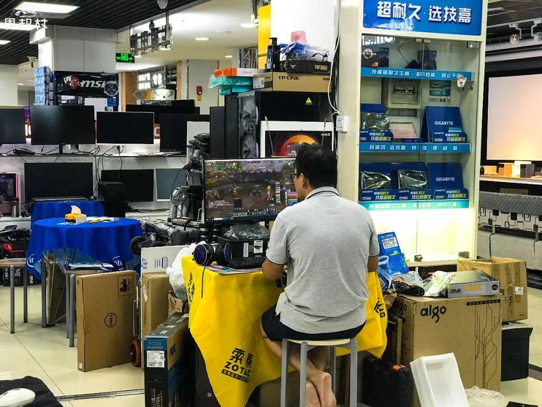 南寧電子賣場蕭條 電商沖擊、誠信缺失與商戶的破局之道